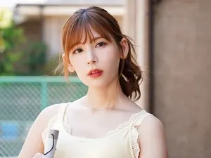 Mẹ trẻ dâm đãng tắm cho cậu con trai mới lớn